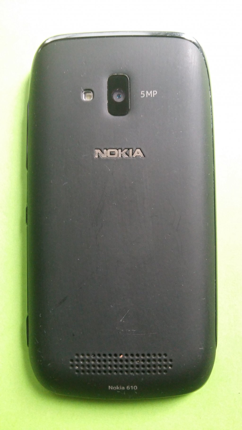 image-7798641-Nokia_610_Lumia_(3)2.w640.jpg