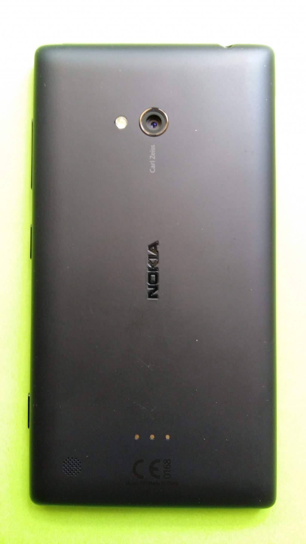 image-8040436-Nokia_720_Lumia_(1)2.w640.jpg