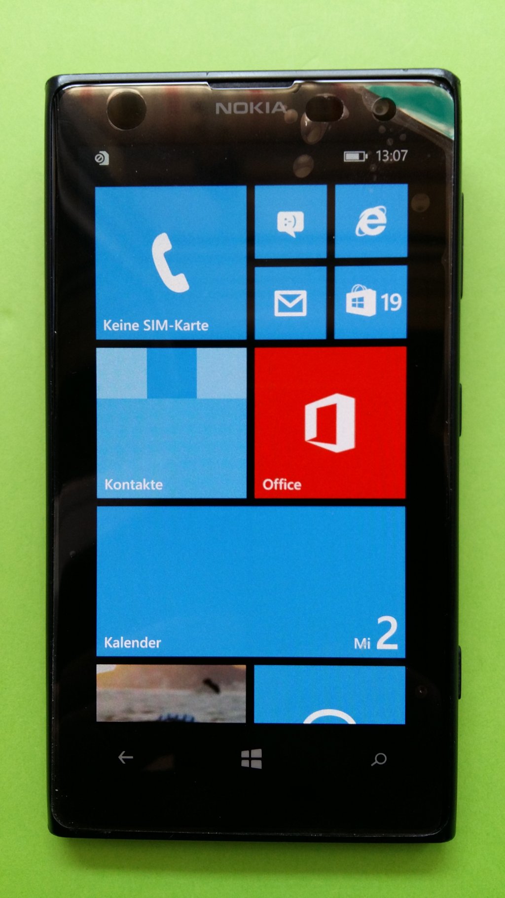 image-8259167-Nokia_1020_Lumia_(1)1.w640.jpg