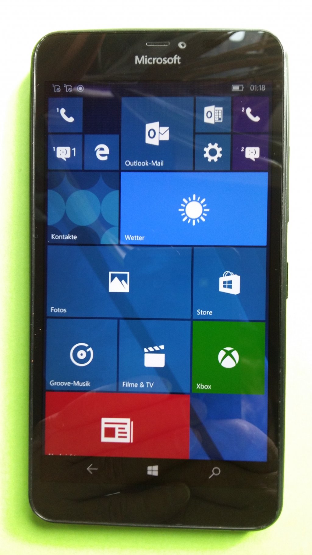 image-8783702-Microsoft_640_XL_Lumia_(1)1.w640.jpg