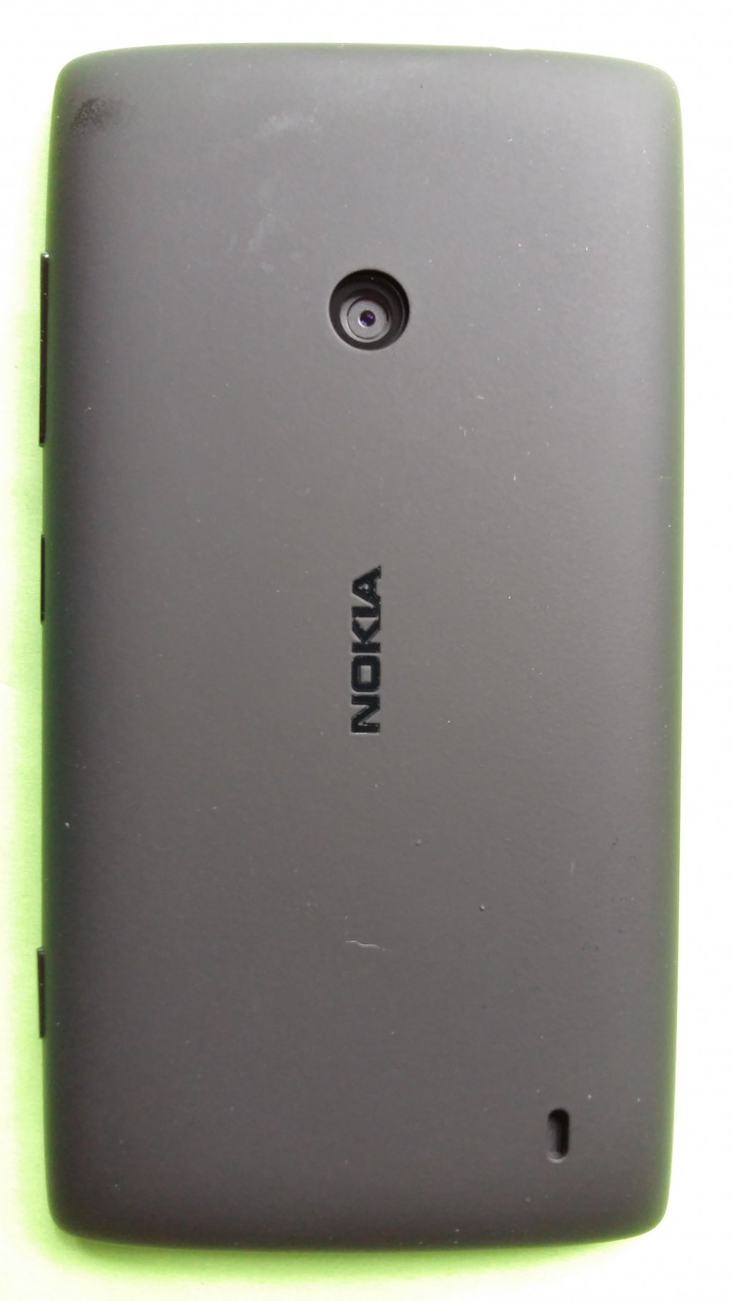 image-8785298-Nokia_525_Lumia_(1)2.w640.jpg