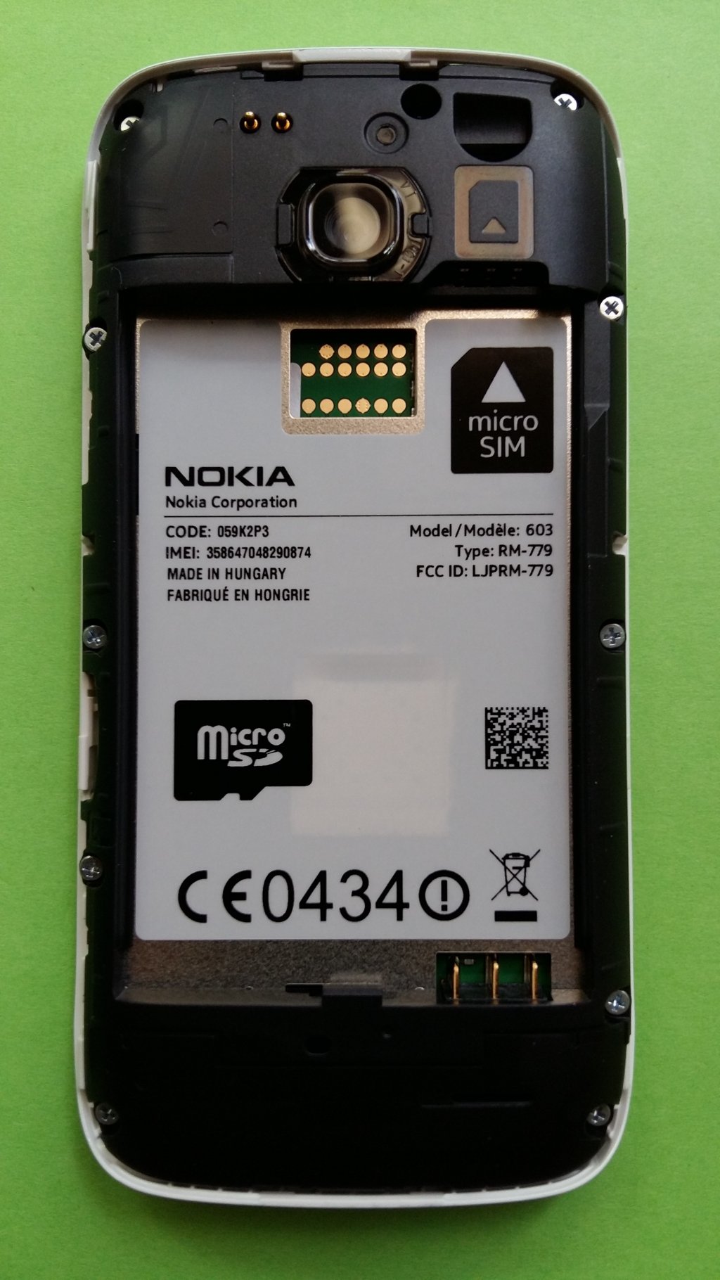 image-9900215-Nokia_603_Lumia_(1)3-aab32.w640.jpg